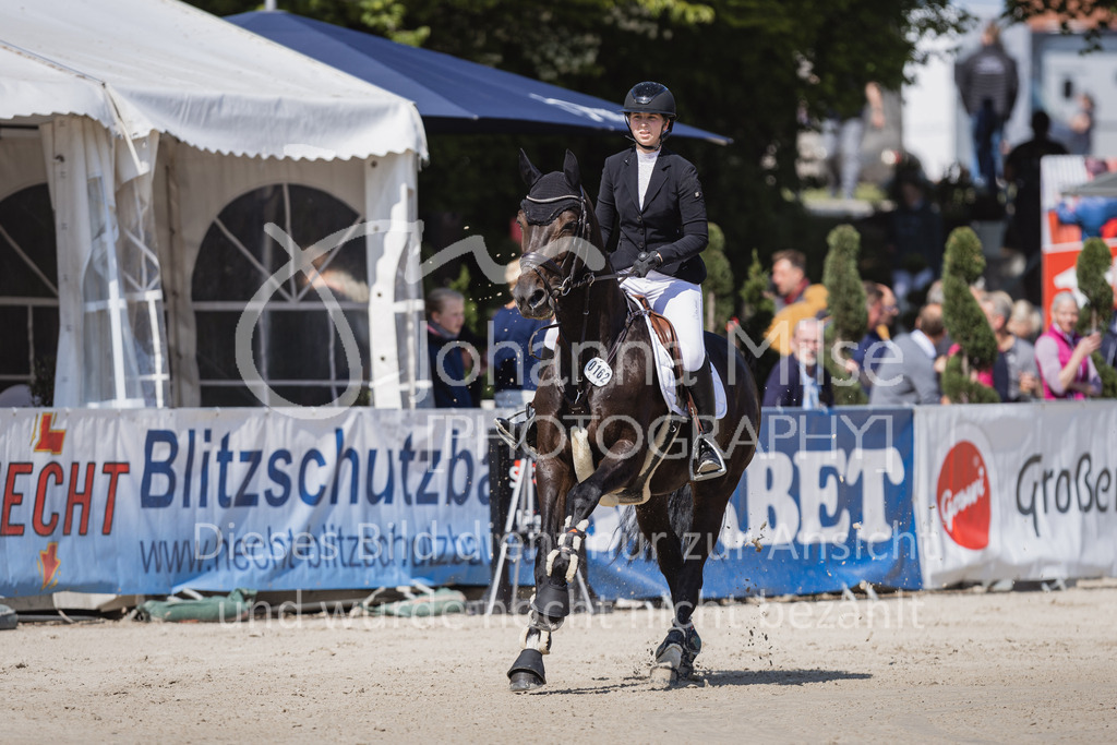 230519_MayDays_Stil-A2-U25-116 | Deine schönsten Turniermomente als professionelle Fotos! Entdecke hochwertige Pferdesport-Fotografie im Online-Shop. Jetzt Fotos finden & bestellen!