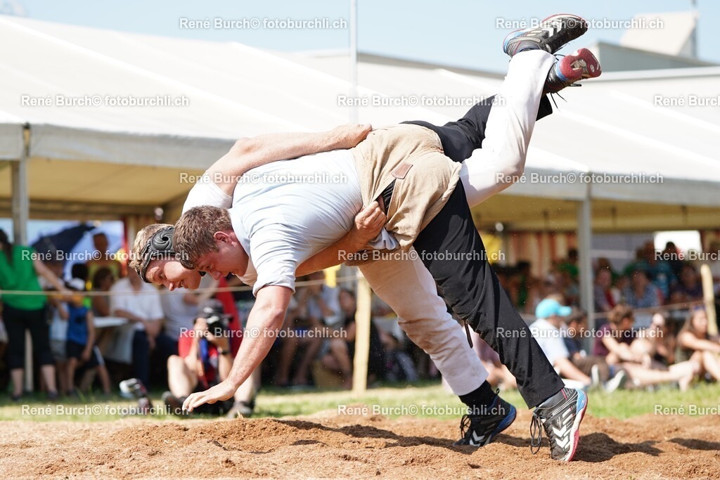 67 | René Burch leidenschaftlicher Fotograf aus Kerns in Obwalden.  Hier finden sie Sport, Landschaft und Natur Fotografie.
 - Realisiert mit Pictrs.com