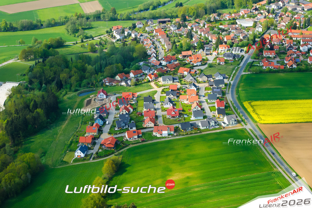 Die Luftaufnahme der Stadt Küps wurde vom UL-Flugzeug heraus erstellt ( keine Drohne )- hohe Auflösung für beste Qualität