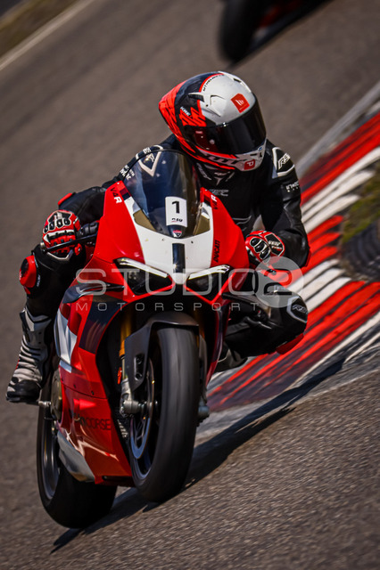 0001-240624_NR-035_1 | Deine Full-Service-Agentur für ✔️Videoproduktionen und ✔️Motorsportfotografie Jetzt Angebot anfragen!