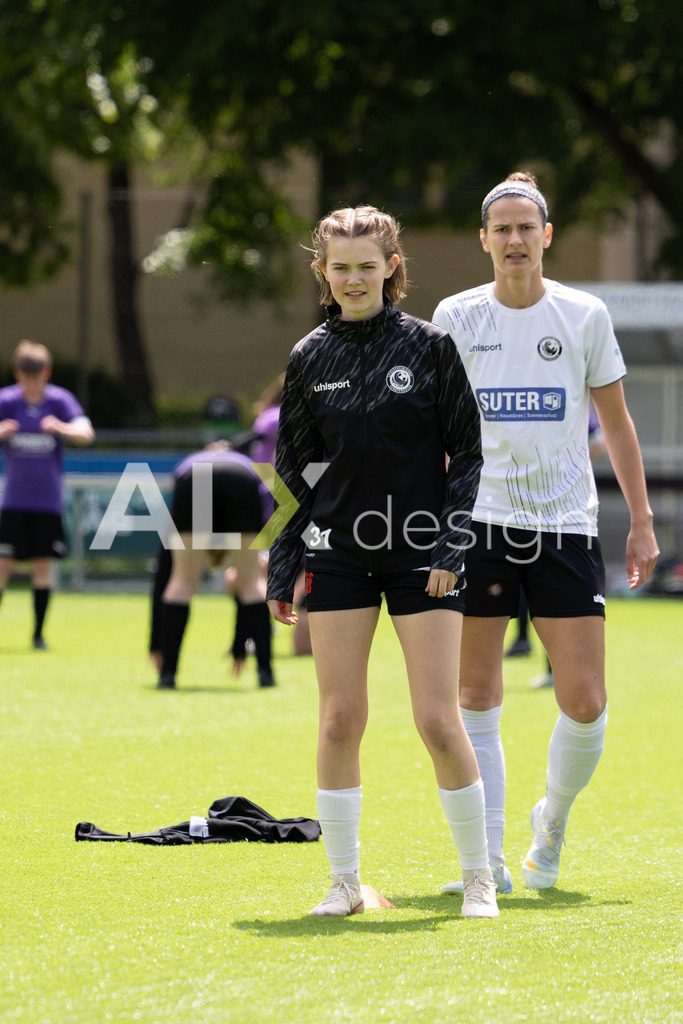 Fußball I Frauen I Saison 2025-2026 I Frauen 3. Liga | FVRZ Gruppe 2 | 18. Spieltag I Spielvereinigung Schaffhausen Damen 1 - Team Furttal Zürich I 17.05.2026 | Hochwertige Sportfotos kaufen & lizenzieren für Medien, Vereine, Agenturen & Sportler:innen. Entdecke professionelle Sportfotografie im Bildshop von Alexander Franzen. - Realisiert mit Pictrs.com