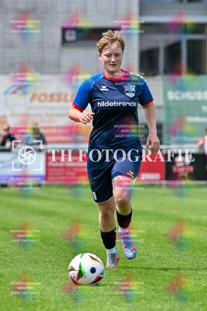 GER, FC Hauingen - SV Waldhaus, Frauen-Fussball, Rothaus Bezirkpokal, Finale, Saison 2024/2025, 29.05.2025 | Luise Hildebrand (FC Hauingen, #09) GER, FC Hauingen - SV Waldhaus, Frauen-Fussball, Rothaus Bezirkpokal, Finale, Saison 2024/2025, 29.05.2025Foto: TH Fotografie/Thomas Hess