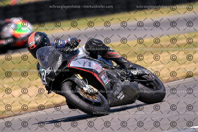 26bt04-1736 | markuskiefer.com - Realisiert mit Pictrs.com