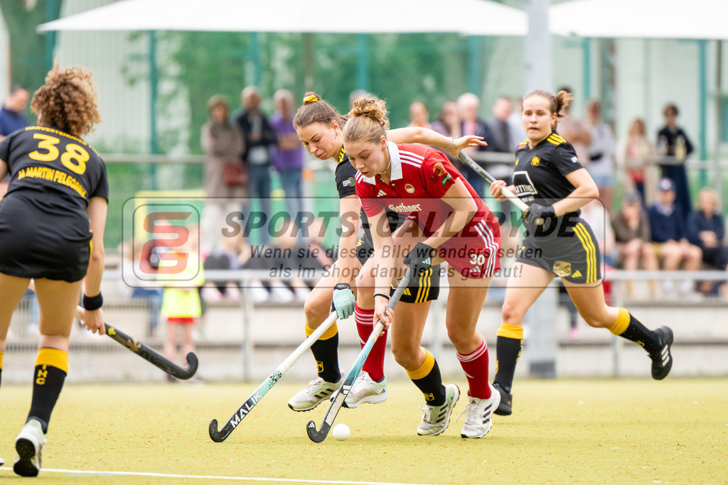 HK_20240407_100158 | 1. Bundesliga Hockey Damen Rot-Weiss Köln - Harvestehuder THC am 7.4.2024 Rot-Weiss Köln, Köln , Felicia Wiedermann ( Rot-Weiss Köln #30 )