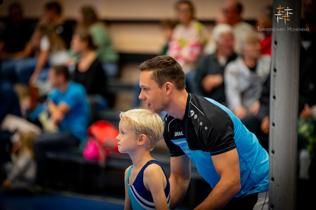 Promo-452 | "Fussifoto.com – Ihr Ansprechpartner für hochwertige Fotografie! Entdecken Sie kreative Bilder und professionelle Dienstleistungen. Kontaktieren Sie uns für Ihre Projekte!"