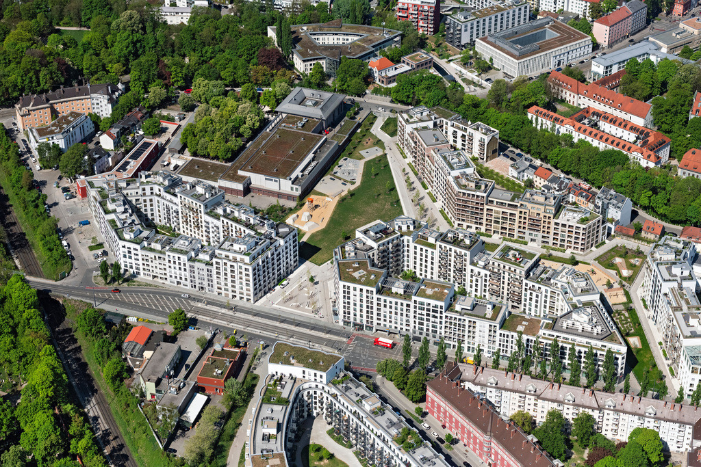dr__0064055.jpg | MüNCHEN 29.04.2025 Mehrfamilienhaus- Wohnanlage Am Nockherberg zwischen Regerstraße - Hochstraße - Hiendlmayrstraße als Gesamtübersicht an der Regerstraße in München im Bundesland Bayern, Deutschland. Weiterführende Informationen bei: Bayerische Hausbau GmbH & Co. KG,  Becken Holding GmbH,  Gustav Epple Bauunternehmung GmbH,  HILMER SATTLER ARCHITEKTEN AHLERS ALBRECHT Gesellschaft von Architekten mbH,  Hans Holzner Baugesellschaft mbH,  Hanssmann Immobilien,  PORR GmbH & Co. KGaA,  Rapp+Rapp B.V.,  steidle architekten Gesellschaft von Architekten und Stadtplanern mbH. // Multi-family residential complex Am Nockherberg between Regerstrasse - Hochstrasse - Hiendlmayrstrasse as a general overview on Regerstrasse in Munich in the federal state of Bavaria, Germany. Further information at: Bayerische Hausbau GmbH & Co. KG,  Becken Holding GmbH,  Gustav Epple Bauunternehmung GmbH,  HILMER SATTLER ARCHITEKTEN AHLERS ALBRECHT Gesellschaft von Architekten mbH,  Hans Holzner Baugesellschaft mbH,  Hanssmann Immobilien,  PORR GmbH & Co. KGaA,  Rapp+Rapp B.V.,  steidle architekten Gesellschaft von Architekten und Stadtplanern mbH. Foto: Daniel Reiter