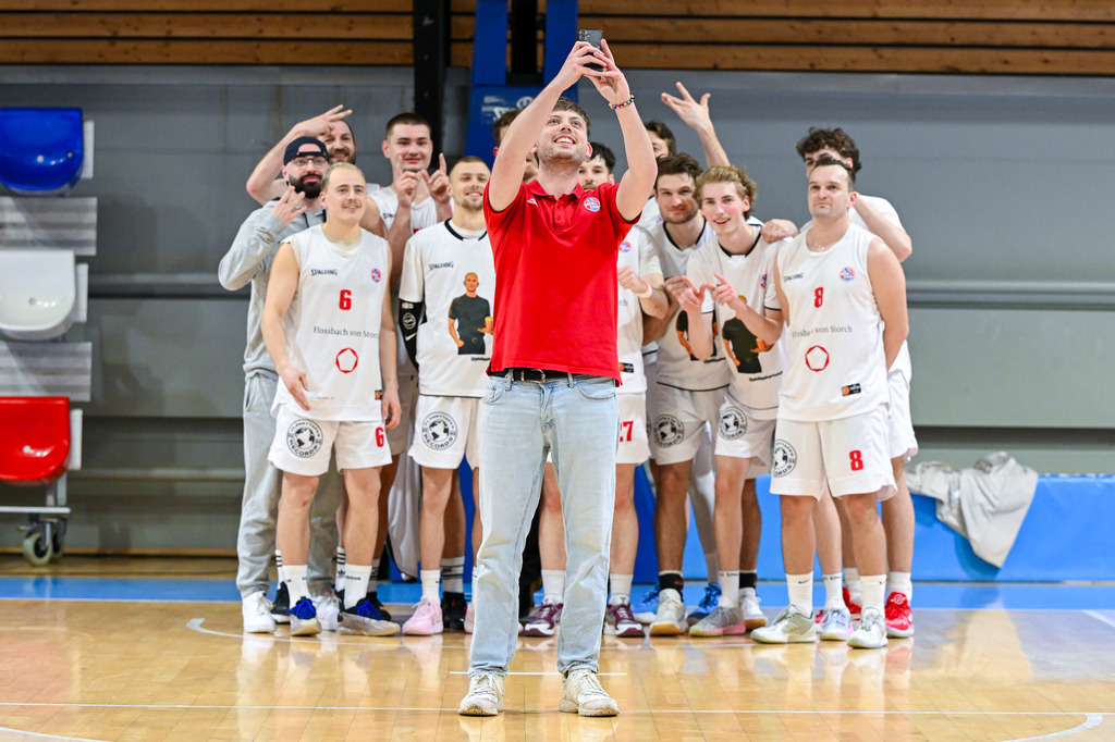gml_063 | Fotos von Basketballspielen aus dem Raum NRW fotografiert von Gero Mueller-Laschet und Daniel Schaefer - Realisiert mit Pictrs.com