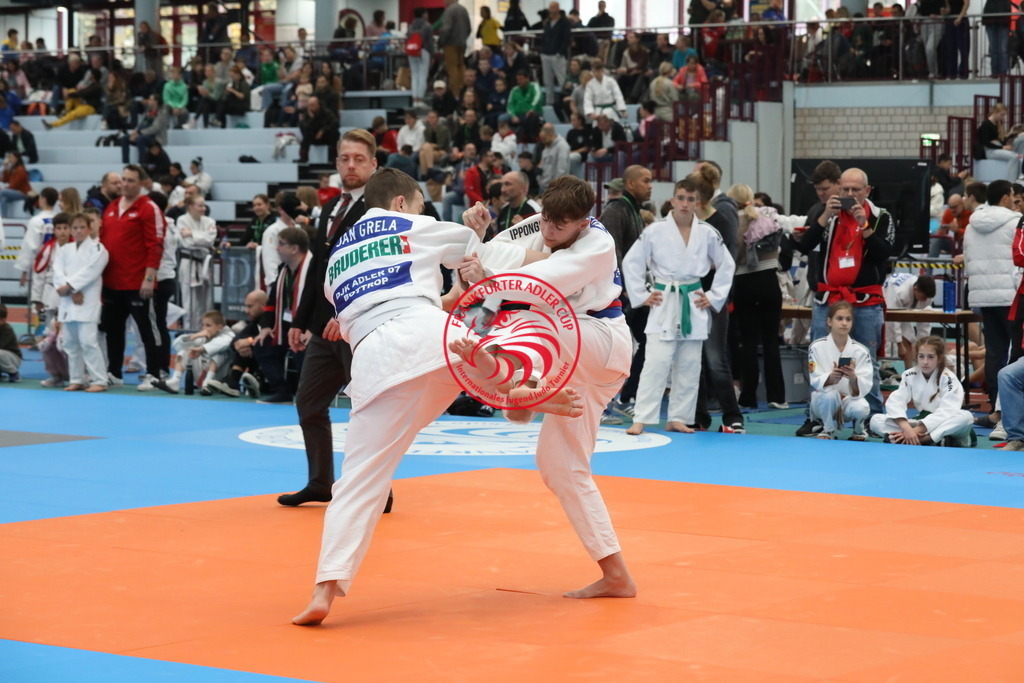 1J7A2985 | Fotos vom Adler Cup - Pictures from Adler Cup

Hier findet Ihr alle Eindrücke und großen Momente der Adler Cup Wochenenden. Here you will find all impressions and great moments of the Adler Cup weekends. - Realisiert mit Pictrs.com