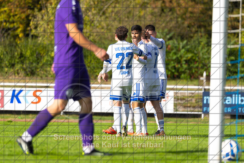 20261010_160228_0417_(c)_by_PhotoPeet | #,1.FC Eislingen (weiß) vs. TSV Bernhausen (lila), Fussball, Landesliga 2 - wfv, 11. Spieltag, Saison 2026/2027, Rasenplatz, Eichbachstation, Haldenstraße, 73054 Eislingen, 10.10.2026 - 15:30 Uhr,Foto: PhotoPeet / Sport- &amp; Eventfotografie / Peter Harich