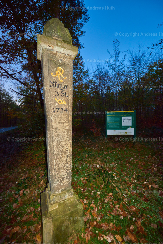 Eine sächsische Postmeilensäule von 1724 | Bedeutsame Landschaften Deutschlands - Realisiert mit Pictrs.com