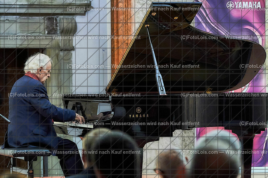 ALS1040_XXXIX-Chopin-Festival_Nocturno_Olejniczak Janusz | (C)FotoLois.com, Alois Spandl, XXXIX. internationales CHOPIN-Festival in der Kartause Gaming, NOCTURNO - nächtliches Konzert bei Kerzenlicht, Sa 5. August 2023.