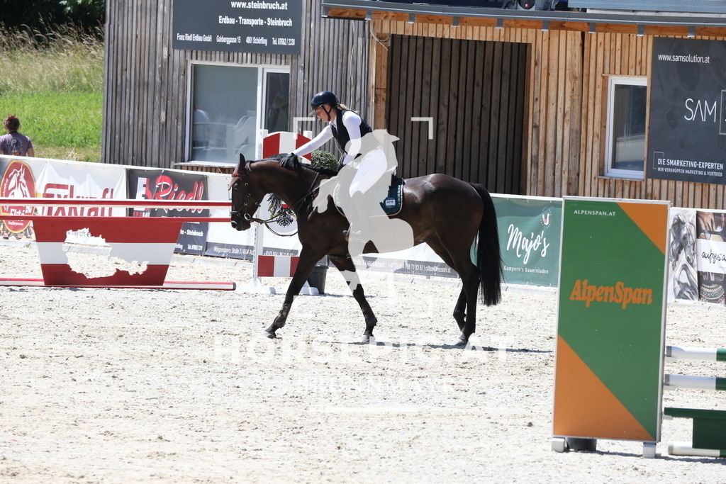 PP017538 | Willkommen bei Brunnmayr - Design & Fotografie – Ihrem Spezialisten für Reitturniere und Pferdeveranstaltungen in Oberösterreich, Salzburg und Bayern! Seit über 17 Jahren sind wir leidenschaftlich dabei.