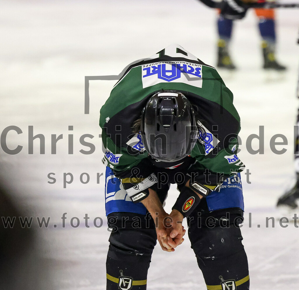 2023-03-03_109_TSV_Erding_gegen_ESC_Kempten | Erding, Deutschland, 03.03.2023:
Eishockey, Bayernliga Playoffs 2022 / 2023, Viertelfinale, TSV Erding gegen ESC Kempten, Endergebnis: 9:3

Rudolf Lorenz (Erding Gladiators, #91)

Foto: Christian Riedel / fotografie-riedel.net