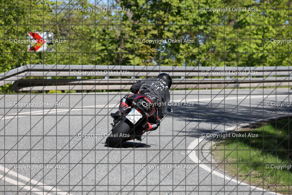IMG_9185 | Fotograf am Kyffhäuser. Onkel Atze. Kyffhäuser Rennstrecke. Café36. Motorsportfotografie. - Realisiert mit Pictrs.com