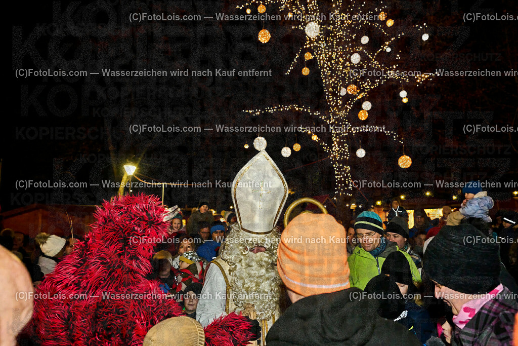 ALP7612_Wieselburger Advent_Nikolaus | (C)FotoLois.com, Alois Spandl, Wieselburger Advent im Schlosspark, Besuch durch den Hl. Nikolaus und seinen Krampussen, Sa 3. Dezember 2022.