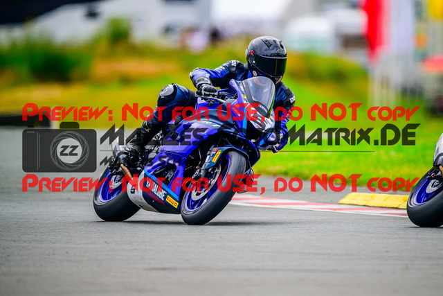 MaZZes_FotoMatrix_240727_6007705_0374 | R7