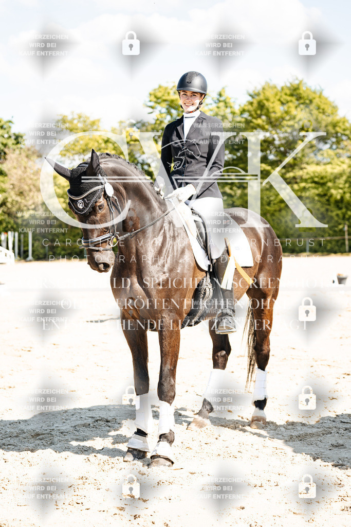 CK703556 | Turnierfotografie Pferdefotografie Trier Rheinland-Pfalz Pferdesport Reitsport Tierfotografie Sportfotografie Pferdevideo Pferdevideografie Equestrianvideography equestrianphotography  - Realisiert mit Pictrs.com