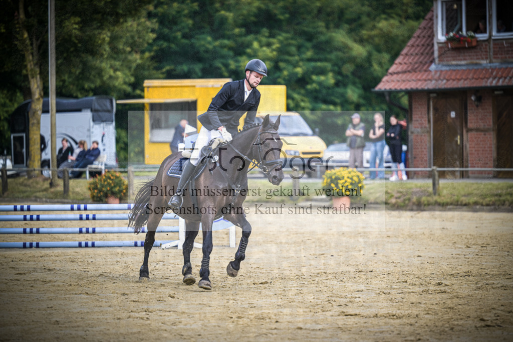 DOS_0031 | Entdecke hochwertige Reitturnierfotos von Foto Oger. Professionell, emotional und authentisch – jetzt Lieblingsmomente im Shop bestellen.Deutschlandweite Turnierfotografie. - Realisiert mit Pictrs.com