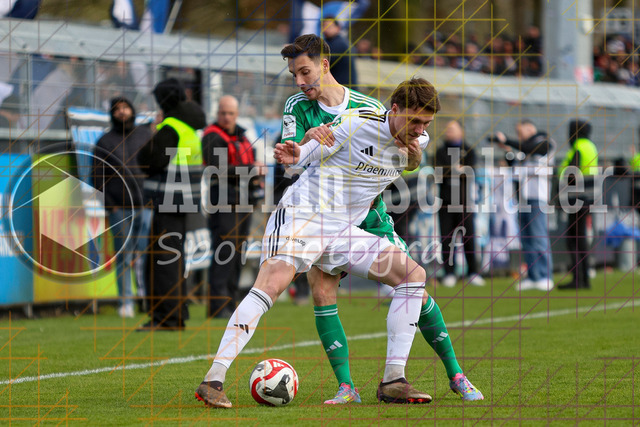 28.03.2026 GER, Fussball, Herren, Niederrhein Pokal Halbfinale, Saison 2025/2026, 1. FC Bocholt - MSV Duisburg | Conor Noß (MSV Duisburg) und Dawyn-Paul Donner (Bocholt) im Kampf um den Ball 