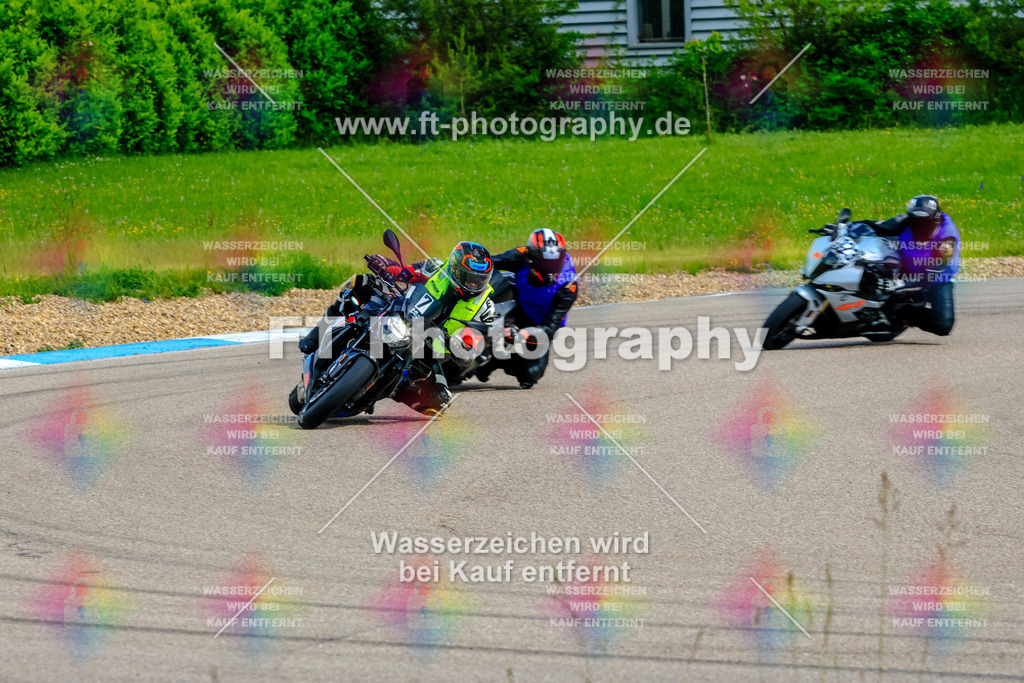 MotoTeam-9181 | Hier findet Ihr Bilder von Touristenfahrten auf der Nürburgring Nordschleife oder von anderen Veranstaltungen die ich besucht habe. Viel Spass beim Durch Schauen 