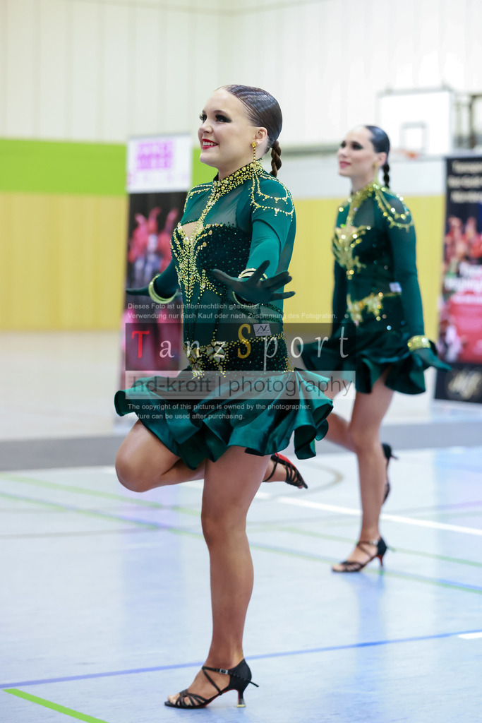 20260307_Solo-Forma_BL2_Nbg09208 | Tanzsportbilder, Standardtanz, Lateintanz, WDSF, DTV, LTVB, dancecomp, goc, hessen tanzt, blaues band der spree, walzer, tango, wiener walzer, slowfox, quickstepp, samba, rumba, cha-cha-cha, paso doble. jive, hd-kroft photography, turniertanzsport