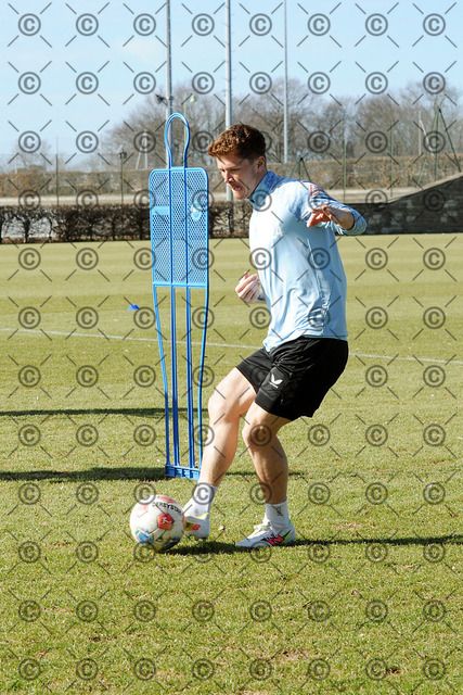 RGE_8698b | Hertha BSC, 2.Bundesliga, Herren, Training auf dem Gebhardt-Platz, Saison 2025/26, Sebastian Groenning ( Hertha BSC ),  04.03. 2026, Fotograf: Ralf Gebhardt - Realisiert mit Pictrs.com