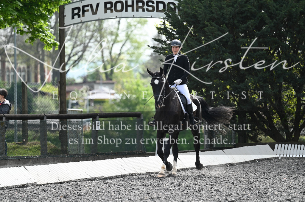 20230512_JK-Röhrsdorf-01-013 | Pferde- und Turnierfotografie in Westsachsen. Pferdeportraits, Auftragszeichnungen und intuitive Kunst.