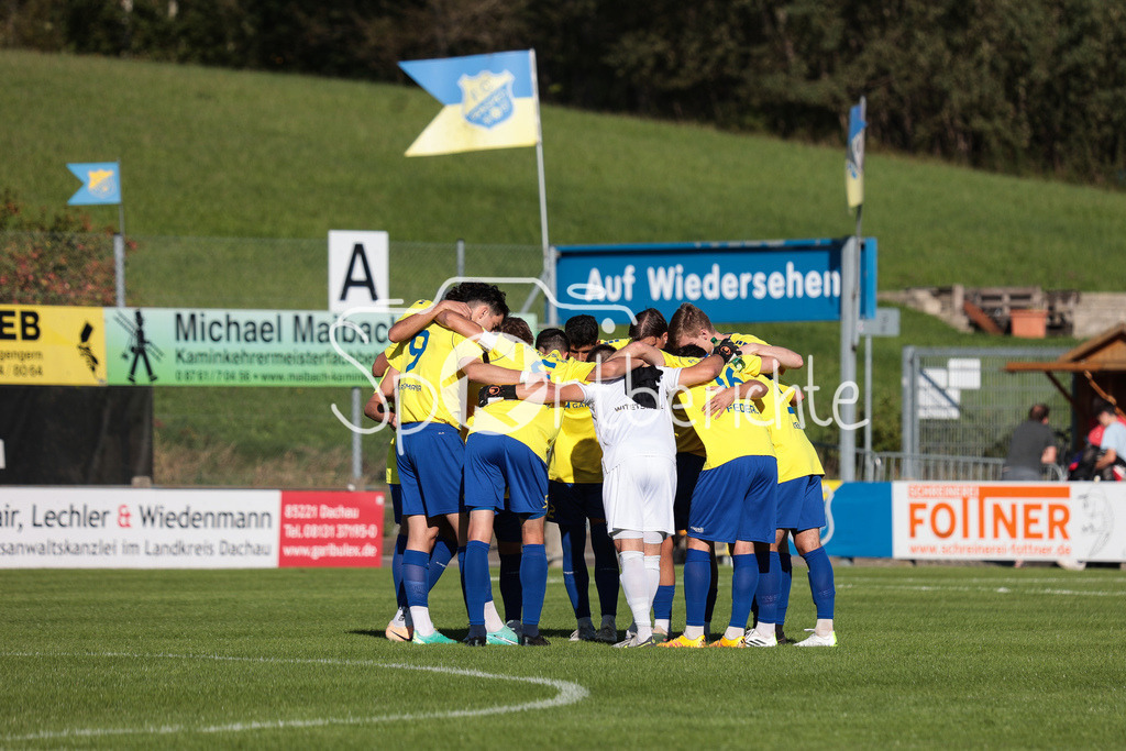 FC Pipinsried - SV Wacker Burghausen | Die Hausherren motivieren sich nochmal vor der Partie /