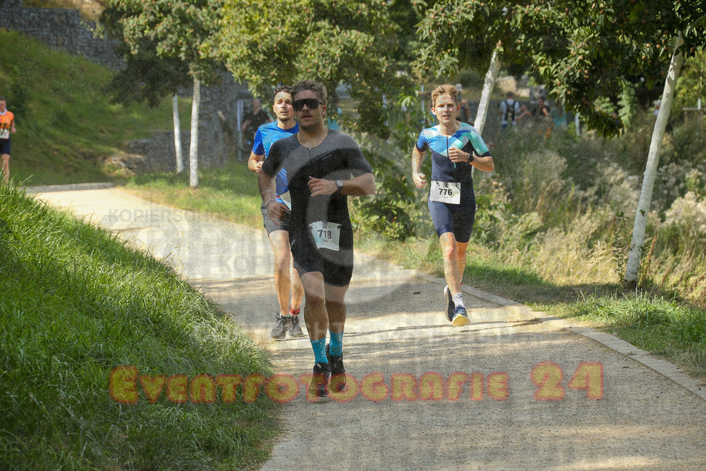 250824_1450_EX1_7753 | Sportfotografie im Rhein-Sieg Kreis, Köln, Bonn, NRW, Rheinland Pfalz, Hessen, etc. Unser Tätigkeitsfeld umfasst den Laufsport vom Volkslauf über den Marathon, Duathlon, Triathon bis zum Ultralauf wie Kölnpfad Ultra oder Schindertrail.