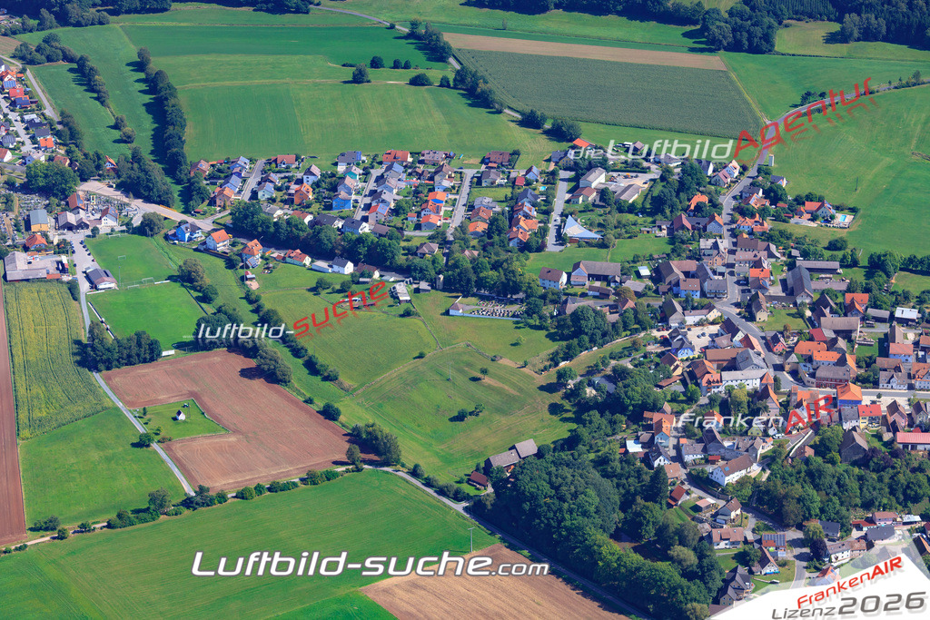 Die Luftaufnahme der Stadt Kohlberg wurde 2017 vom Flugzeug heraus erstellt ( keine Drohne )- hohe Auflösung für beste Qualität