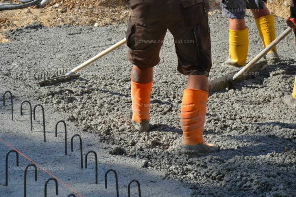 bib-lg04-betonarbeiten-0048 | Nach LV-Leistungsgruppen sortierte Detailfotos über den Bau eines Hauses. Alle Hausbau-Bilder direkt vom Urheber und Autor der Website Haus-Selber-Bauen.com
