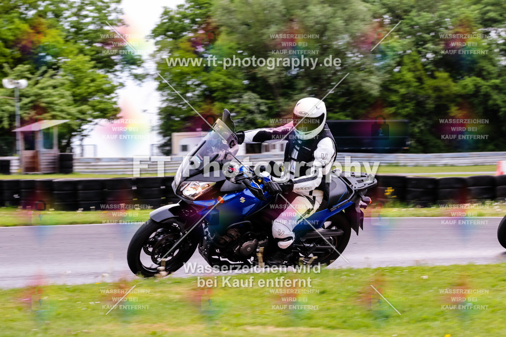 MotoTeamVBK-20122 | Hier findet Ihr Bilder von Touristenfahrten auf der Nürburgring Nordschleife oder von anderen Veranstaltungen die ich besucht habe. Viel Spass beim Durch Schauen 
