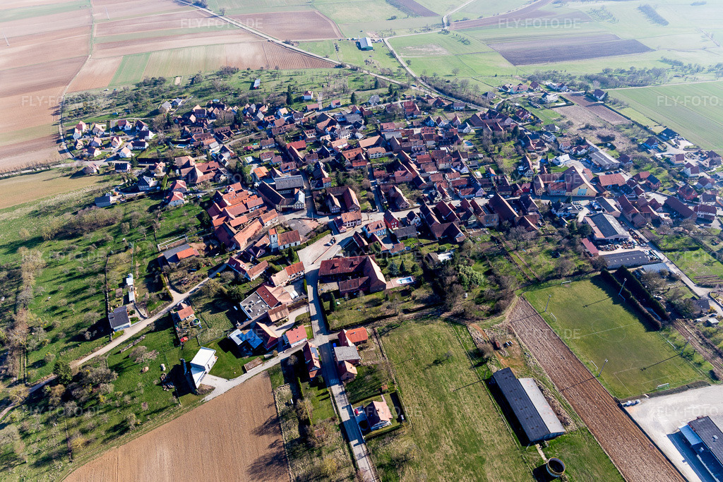 Luftbild: Ortsansicht in Ettendorf im Bundesland Bas-Rhin in Frankreich. Foto: IMG_097520.jpg vom 16.03.2017 durch Werner Riehm/FLY-FOTO.de