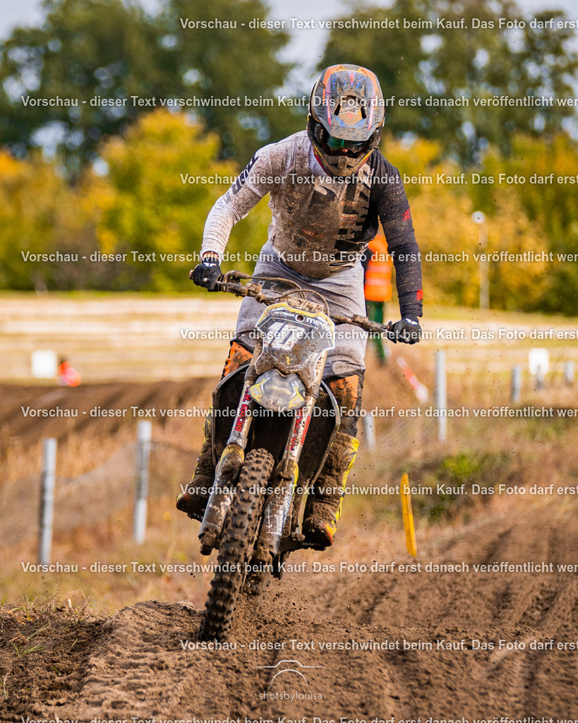 10_05_Dreetz-4049 | Sportfotografin aus Berlin-Brandenburg mit Fokus auf Motocross. Ich halte deine sportliche Leistung und echte Emotionen auf und neben der Strecke professionell fest. Entdecke die Fotos von deinem Rennen und bestelle sie direkt hier im Shop.