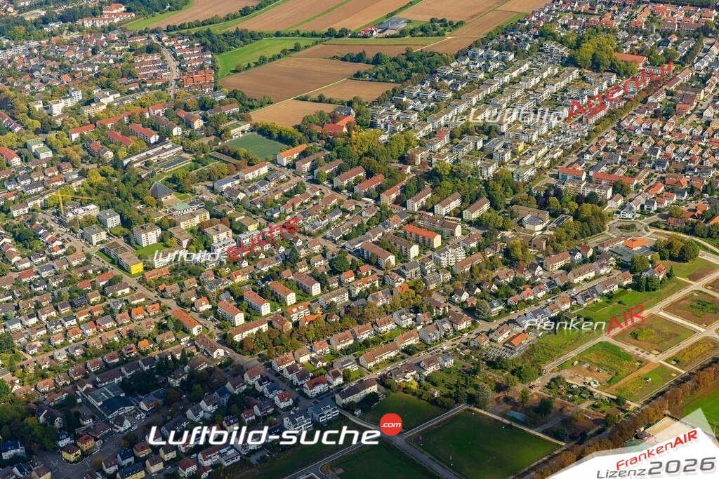 Klassische Luftaufnahme ohne Drohne zeigt:Neubaugebiet bei Ludwigsburg - Die Luftbildaufnahme wurde 2025 vom UL-Flugzeug heraus erstellt ( keine Drohne ) - Hochauflösende Luftaufnahme -Nicht vergleichbar mit Google Maps oder Satelittenbilder- Die Geschenkidee !Mit Lizenz und Bildrechte bestellbar
