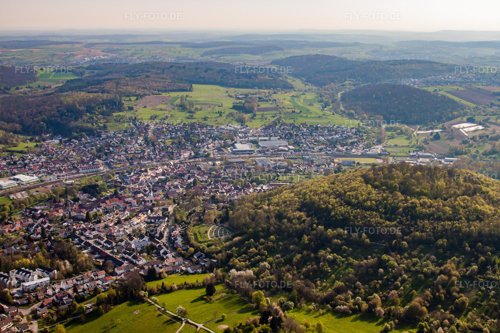 Luftbild: Pfinztal-Berghausen von Süden im Ortsteil Berghausen in Pfinztal im Bundesland Baden-Württemberg in Deutschland. Foto: IMG_25936.jpg vom 23.04.2010 durch Werner Riehm/FLY-FOTO.de