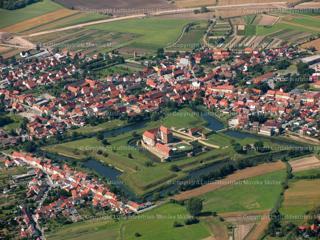 Heldrungen__Wasserschlo___2122 | Heldrungen, WasserschloÃŸ, Burg, Wasser, Graben, Luftbild, Foto, Aero, ThÃ¼ringen - Realisiert mit Pictrs.com