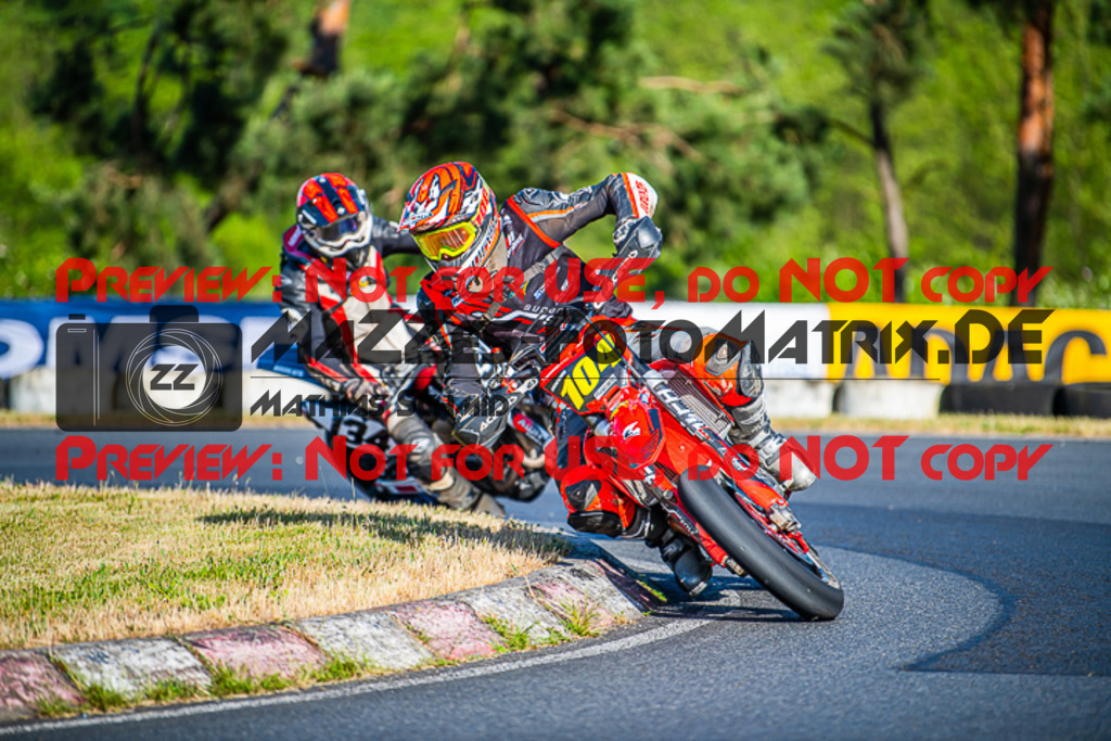 MaZZes_FotoMatrix_220528_6302 | Fotograf Mathias Schmid
Sportfotograf,
Eventfotograf,
Hochzeitsfotograf,
Portraitfotograf