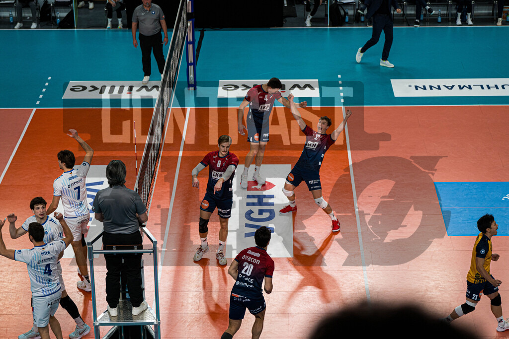 Volleyball I Herren I Saison 2025/2026 I Bundesliga I 5. Spieltag I SVG Lüneburg - VfB Friedrichshafen | CONTRAST ZERØ MEDIA - Realisiert mit Pictrs.com