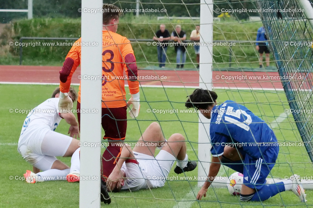 Fußball : Testspiel : SuS 09 Dinslaken - Schalke 04 U 19 am 25.07.2024 | Foto : Jochen Emde / www.kameradabei.de - Realisiert mit Pictrs.com