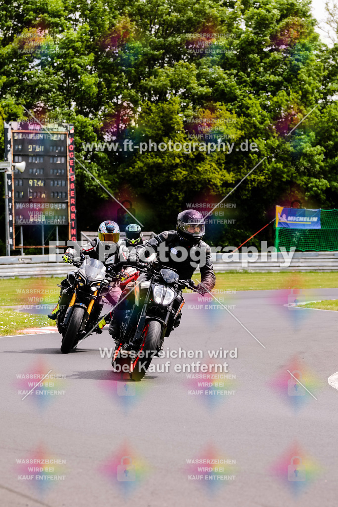 MotoTeamVBK-20682 | Hier findet Ihr Bilder von Touristenfahrten auf der Nürburgring Nordschleife oder von anderen Veranstaltungen die ich besucht habe. Viel Spass beim Durch Schauen 