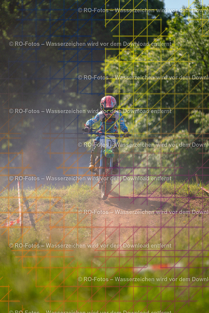 Wolfshausen 1 Lauf -330 | Sportfotografie von RO-Fotos: Motorsport, Motocross, Enduro, Laufveranstaltungen und Triathlon. Professionelle Fotos von Sportlern und Events. - Realisiert mit Pictrs.com
