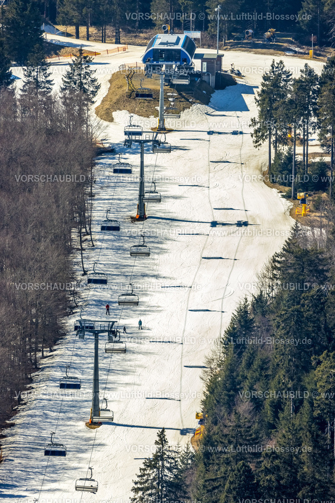 Winterberg220303522 | Luftbild, Schneepiste mit Sessellift Brembergkopf 10, Winterberg, Sauerland, Nordrhein-Westfalen, Deutschland