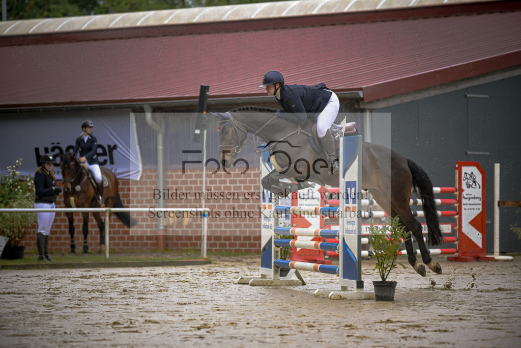 20240505-DOS_7012 | Entdecke hochwertige Reitturnierfotos von Foto Oger. Professionell, emotional und authentisch – jetzt Lieblingsmomente im Shop bestellen.Deutschlandweite Turnierfotografie. - Realisiert mit Pictrs.com