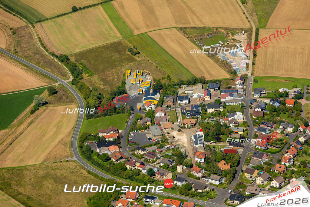 Das Luftbild zeigt : Röckertstraße Kleinrinderfeld - Die Luftaufnahme wurde 2023 vom UL-Flugzeug aus erstellt ( keine Drohne ) - Hochauflösende Luftaufnahme - Für grossformatige Ausdrucke geeignet. Die Geschenkidee !Mit Lizenz und Bildrechte bestellbar