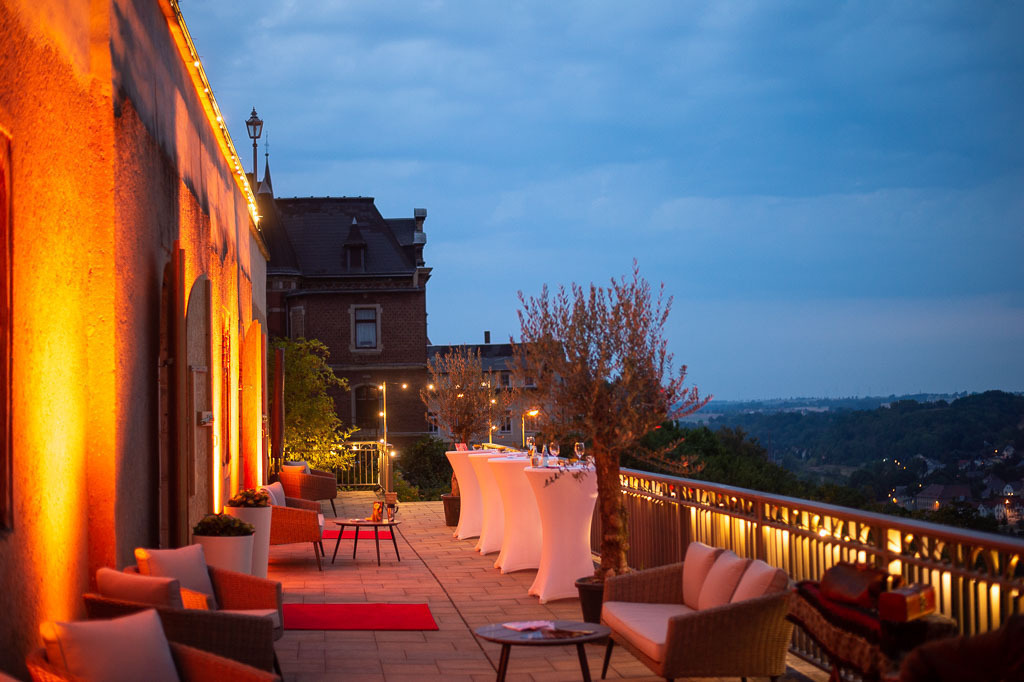 Claudia Michelsen zur Lesung im Forte Belvedere Leisnig | Zur Marlene-Dietrich-Lesung mit Schauspielerin Claudia Michelsen im Forte Belvedere Leisnig zum Festival Hallo Leisnig 2022. - Realisiert mit Pictrs.com