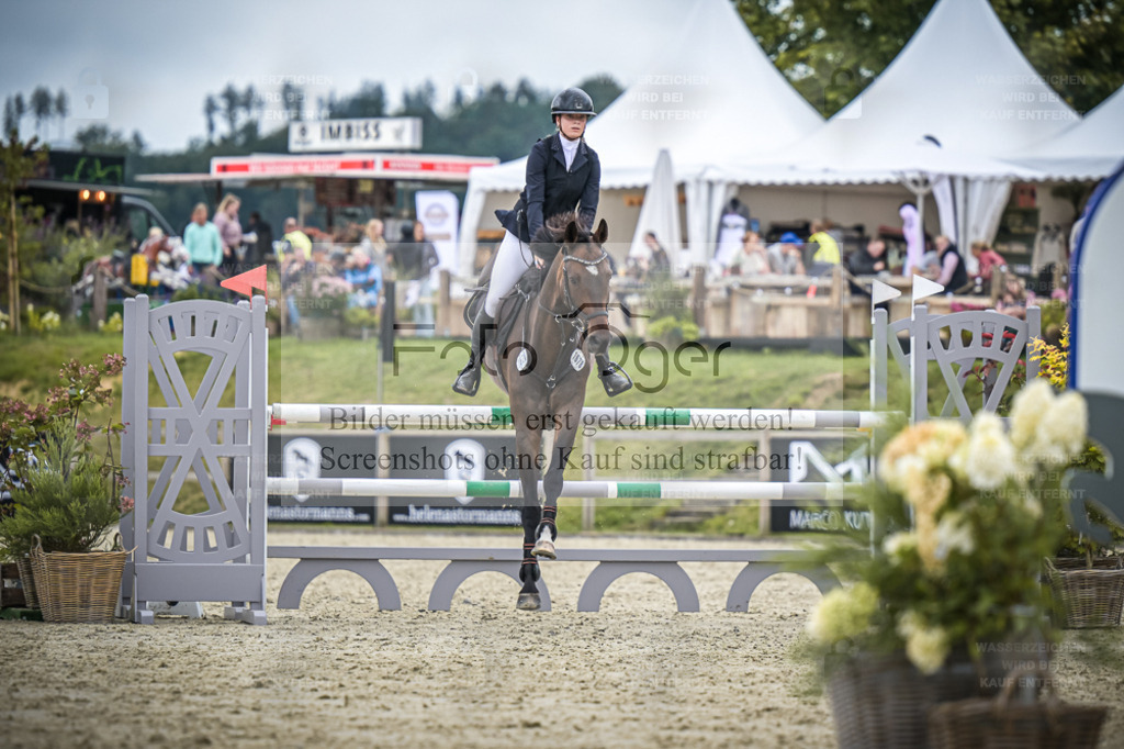 DOS_1341 | Entdecke hochwertige Reitturnierfotos von Foto Oger. Professionell, emotional und authentisch – jetzt Lieblingsmomente im Shop bestellen. - Realisiert mit Pictrs.com