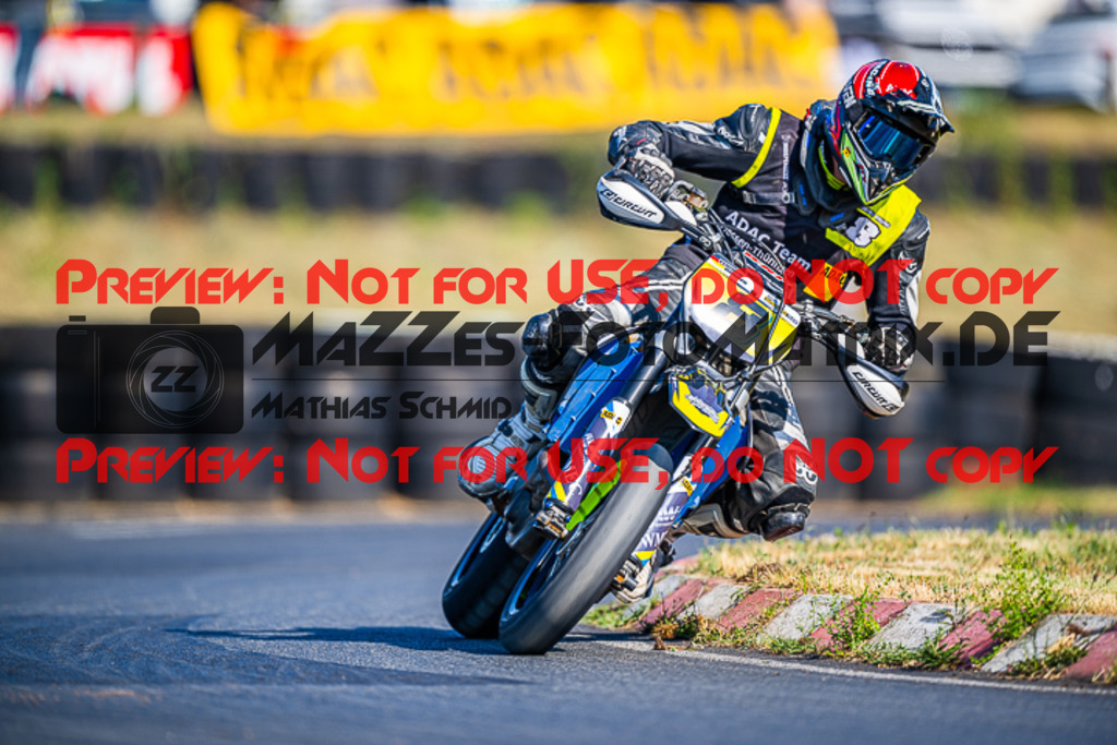 MaZZes_FotoMatrix_220529_5161 | Fotograf Mathias Schmid
Sportfotograf,
Eventfotograf,
Hochzeitsfotograf,
Portraitfotograf