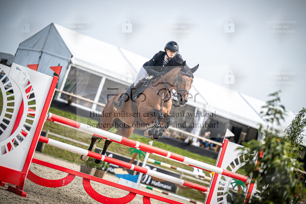 DOS_1546 | Entdecke hochwertige Reitturnierfotos von Foto Oger. Professionell, emotional und authentisch – jetzt Lieblingsmomente im Shop bestellen. - Realisiert mit Pictrs.com