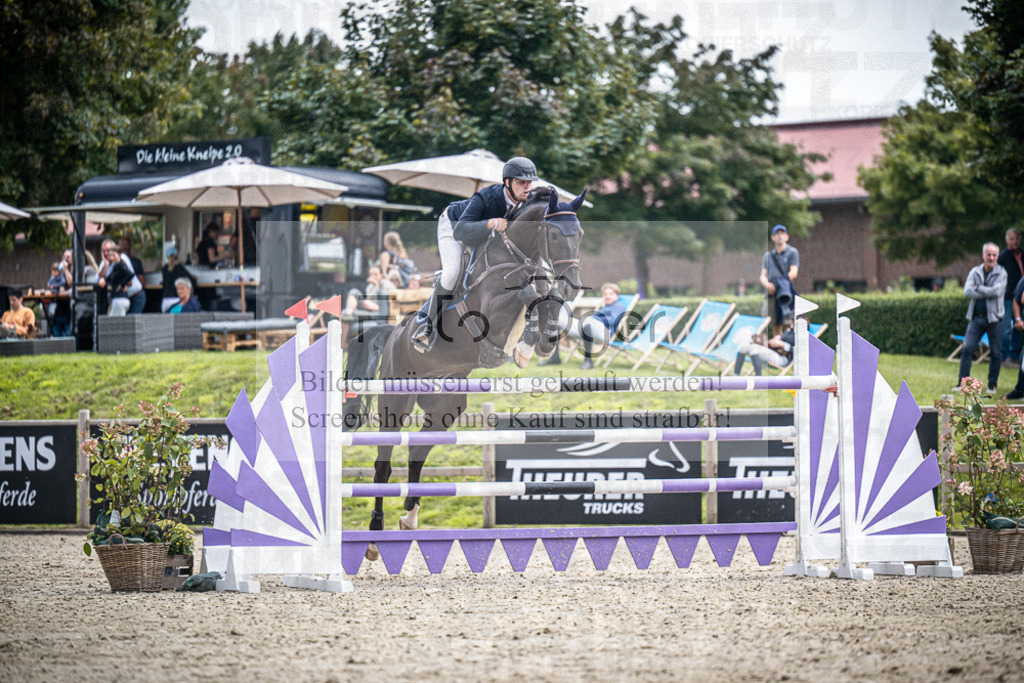 DOS_5381 | Entdecke hochwertige Reitturnierfotos von Foto Oger. Professionell, emotional und authentisch – jetzt Lieblingsmomente im Shop bestellen.Deutschlandweite Turnierfotografie. - Realisiert mit Pictrs.com